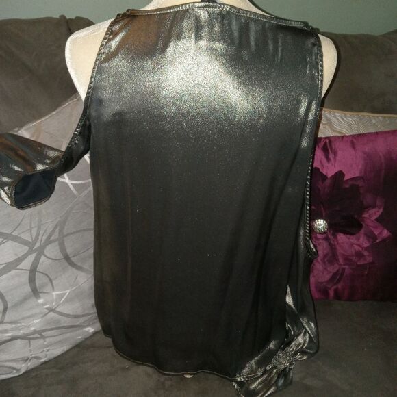 EXPRESS Metallic silver, cut out shoulder/upper arm, and flare cuff. - Picture 3 of 7